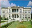  Dolmabah&ccedil;e Palace